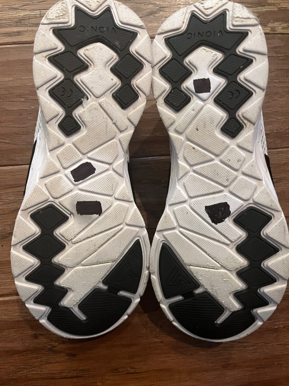 Vionic Camrie Black and White Slip-On Mesh Athletic Sneakers Size 9 - Picture 6 of 6